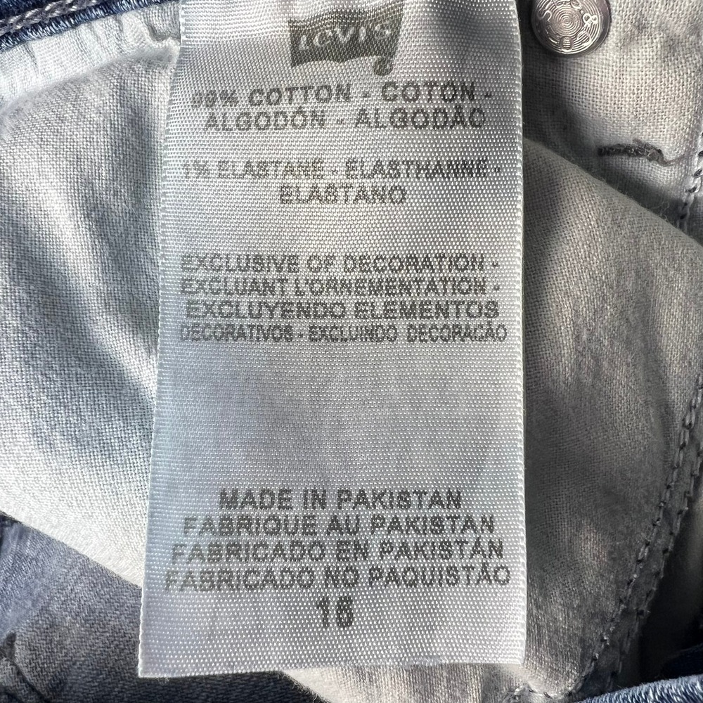 Levi Blue Denim Shorts Women 16 Mid Rise Stretch Bermuda Casual Summer - Picture 8 of 13